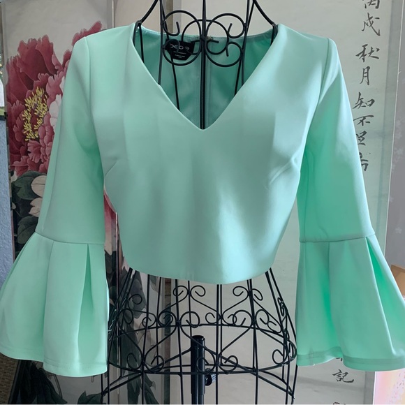 Scuba flutter crop top honeydew - Picture 5 of 8